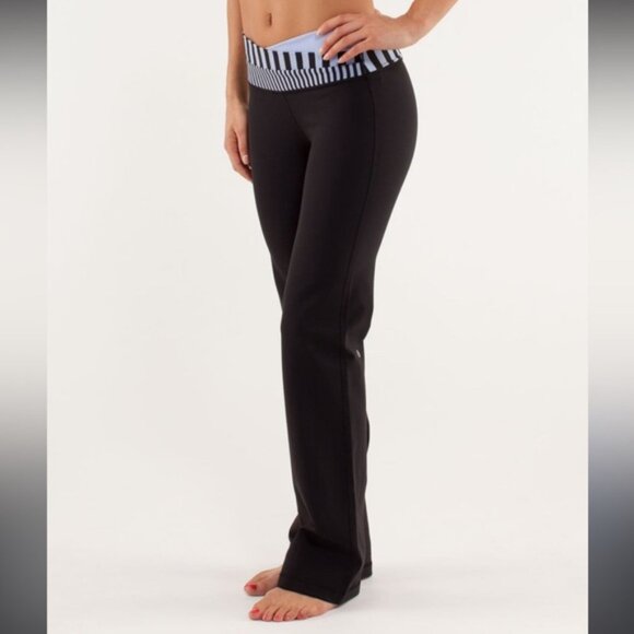 Lululemon Athletica Lulu Astro Pants Regular Length Dot Size 10 Black White Yoga - Picture 4 of 16